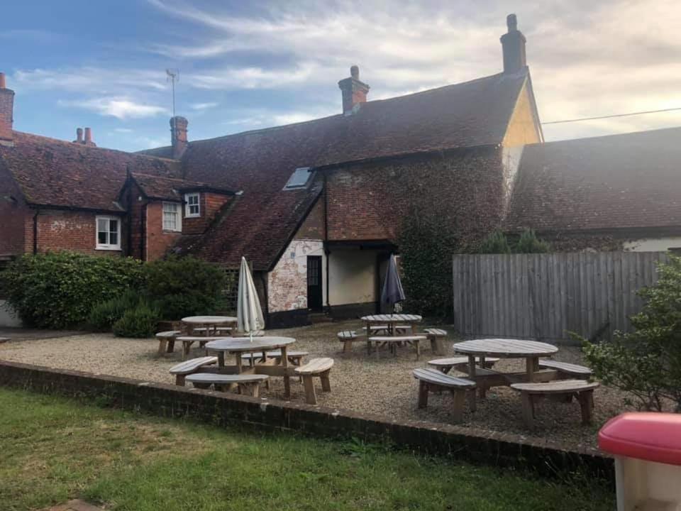 The Bull Hotel Downton  Екстериор снимка