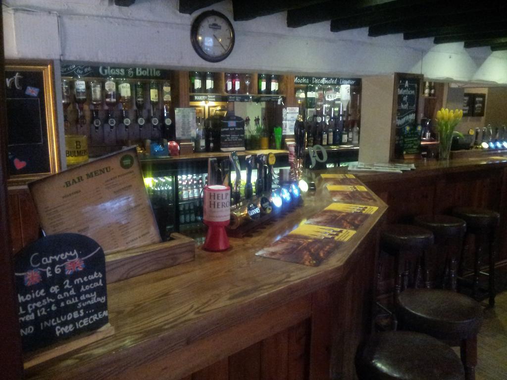 The Bull Hotel Downton  Екстериор снимка