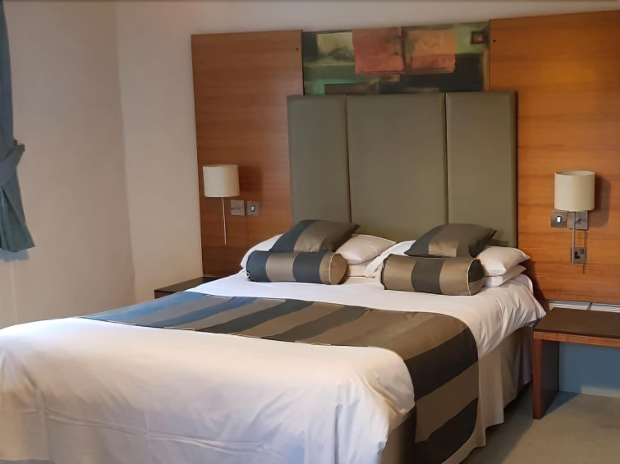 The Bull Hotel Downton  Екстериор снимка