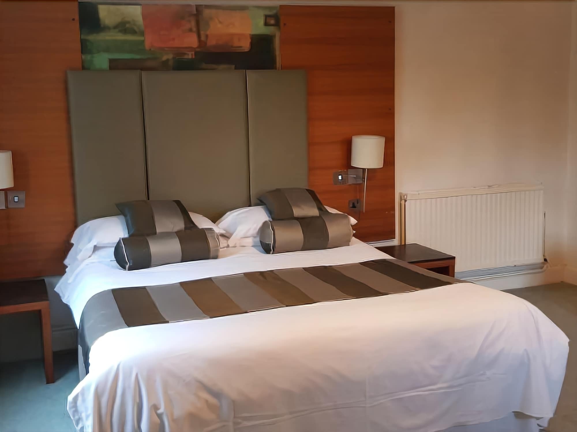 The Bull Hotel Downton  Екстериор снимка